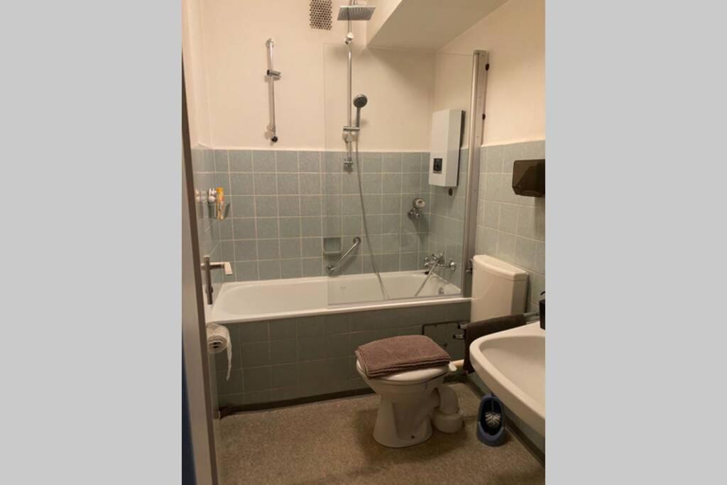 Ein Helles Und Geraumiges Zimmer Am Bremer Hauptbahnhof. Kültér fotó